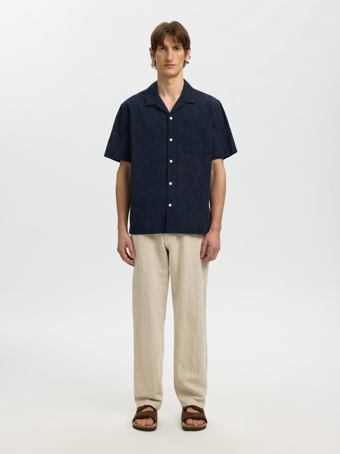 model_shot-front_full
